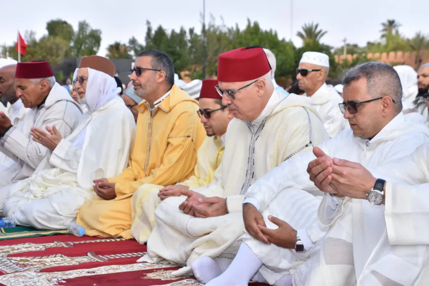 عامل إقليم تيزنيت يؤدي صلاة عيد الأضحى بساحة الاستقبال في أجواء روحانية مهيبة