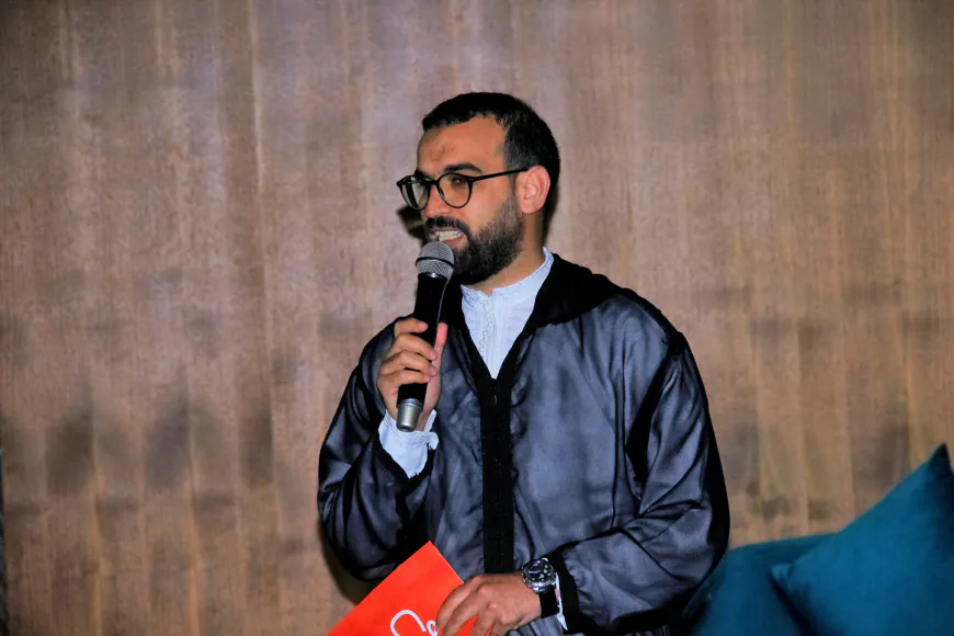 من معهد الصحافة إلى منصات التنشيط.. عمر بيمورن يحوّل الشغف إلى حضور احترافي