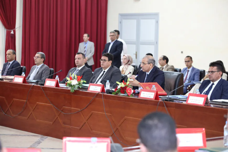 اللجنة الإقليمية للماء تطلق حزمة من التدابير الاستعجالية والحلول الجدرية لتامين التزود بالماء الصالح للشرب.