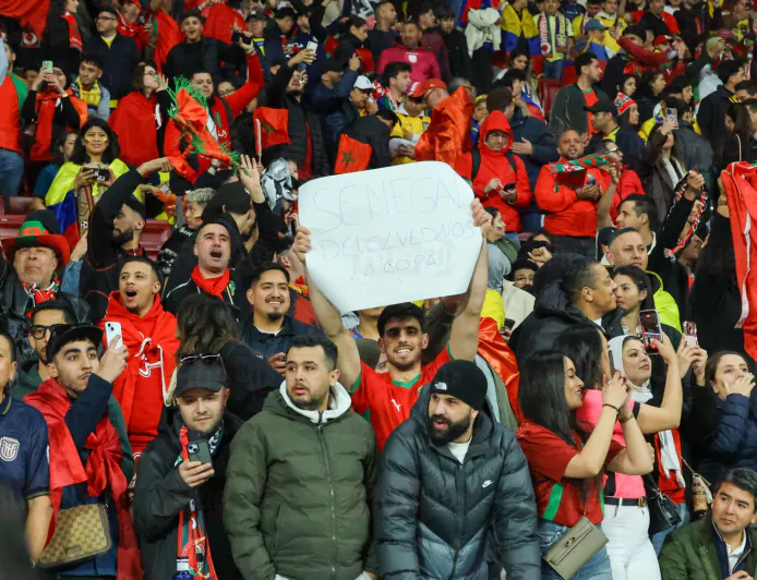 الجماهير المغربية تطالب السنغاليين بإرجاع الكأس خلال مباراة الإكوادور