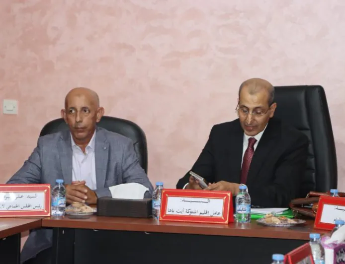 صرخة تهميش من قلب أيت اعميرة: 6 دواوير تغرق في "عزلة الغبار" والساكنة تستنجد بعامل الإقليم