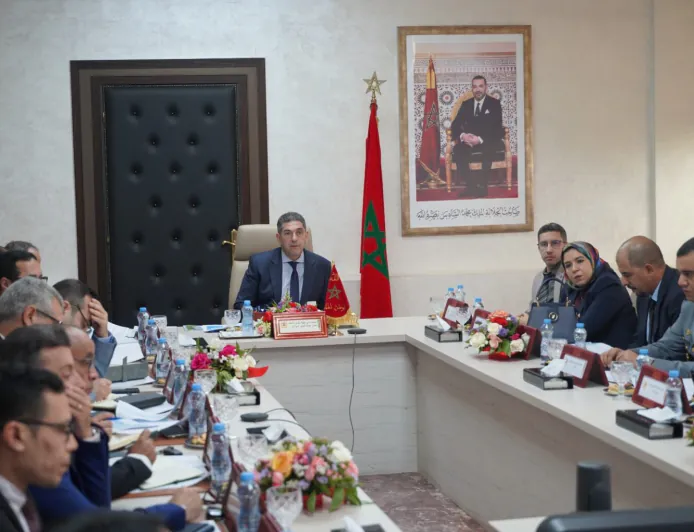 والي جهة سوس ماسة يترأس اجتماع اللجنة الإقليمية للمصادقة على خطة حماية الطفولة 2026-2027.